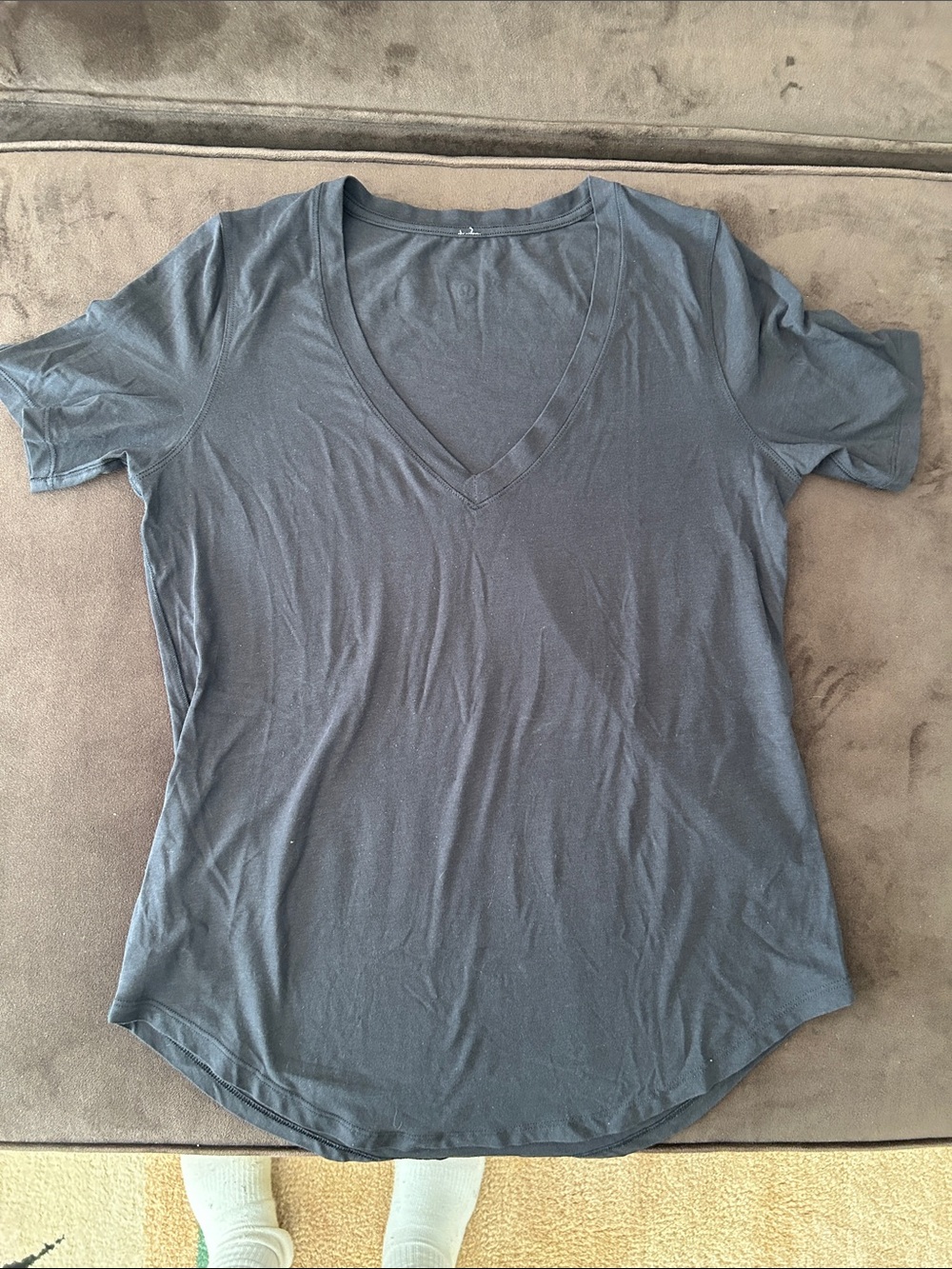 NWOT lululemon Love Women's V-Neck Short Sleeve Tee BLK Sz 8